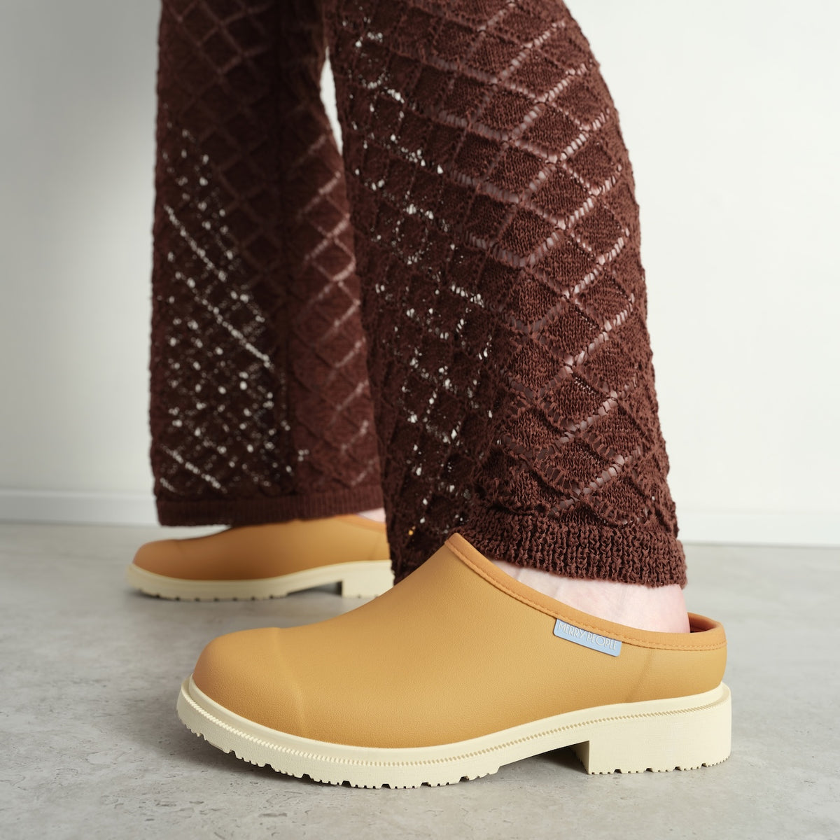 Billie Clog / Buttermilk