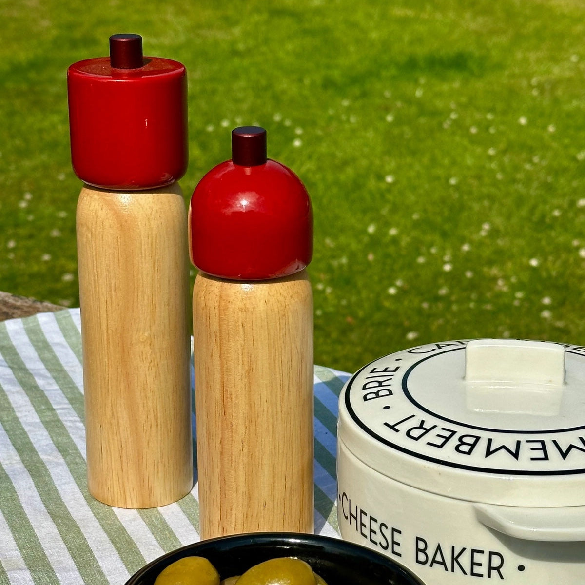 Salt & Pepper Grinder / Red & Red