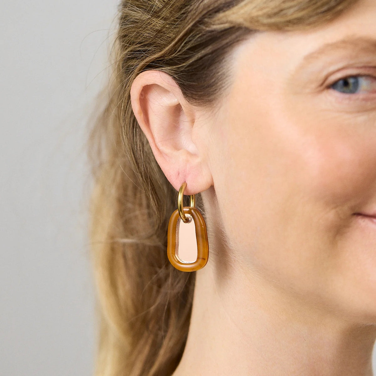 Cora Earrings / Brown