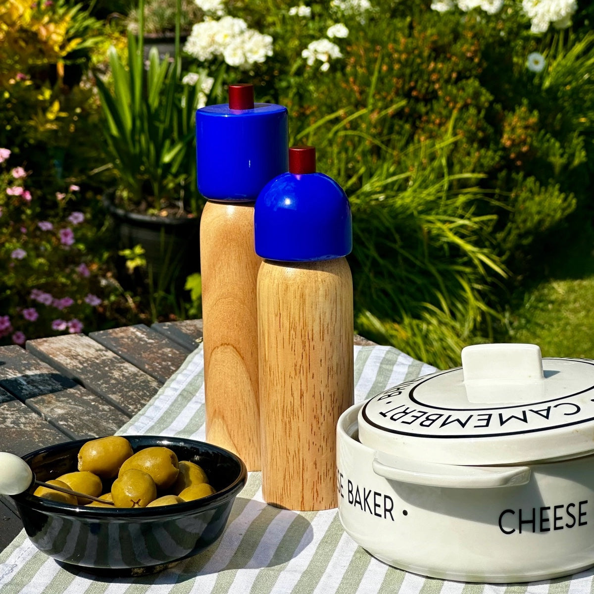 Salt & Pepper Grinder / Navy & Red