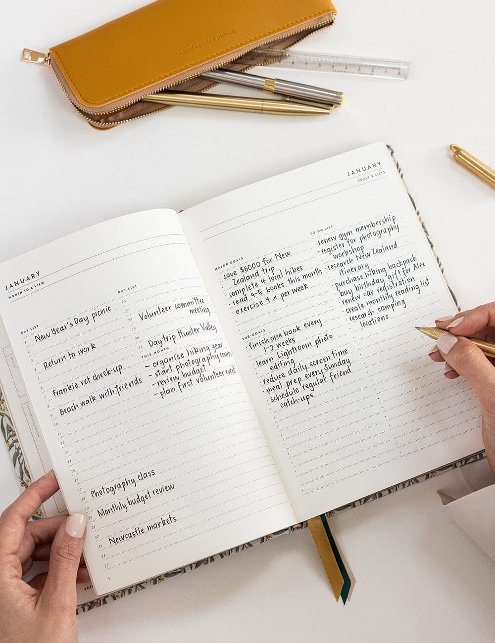 2027 Desktop Planner / Golden Wattle
