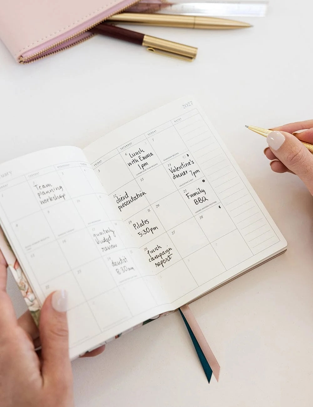 2027 Pocket Planner / Highgrove Magnolias