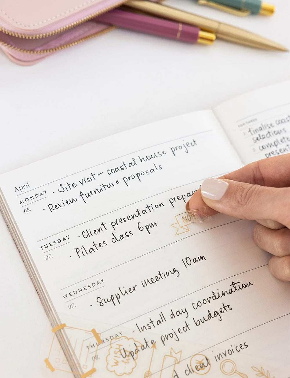 2027 Weekly Productivity Planner / Regency Blooms