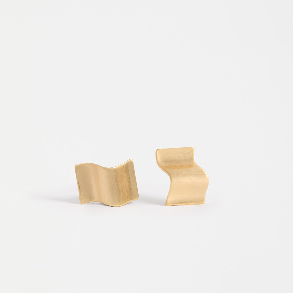 Savven Stud Earring / Gold
