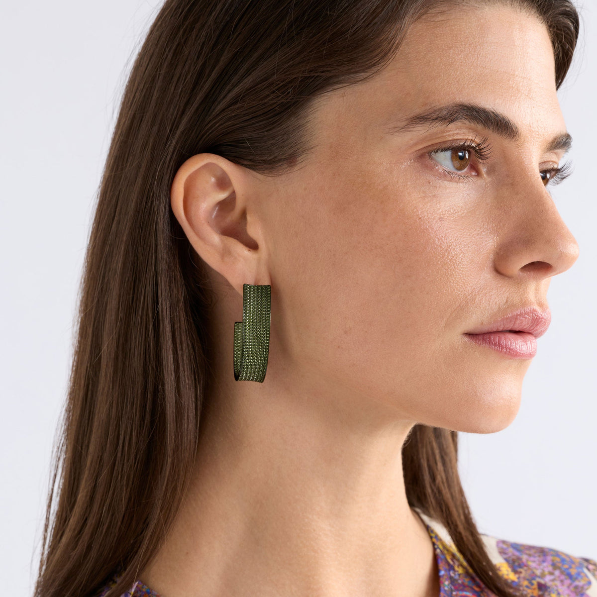 Glynn Large Hoop Earring / Dark Olive