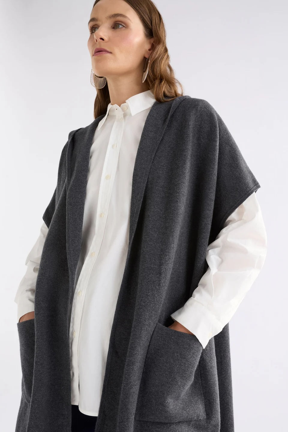 Neuwt Hooded Poncho / Charcoal Melange