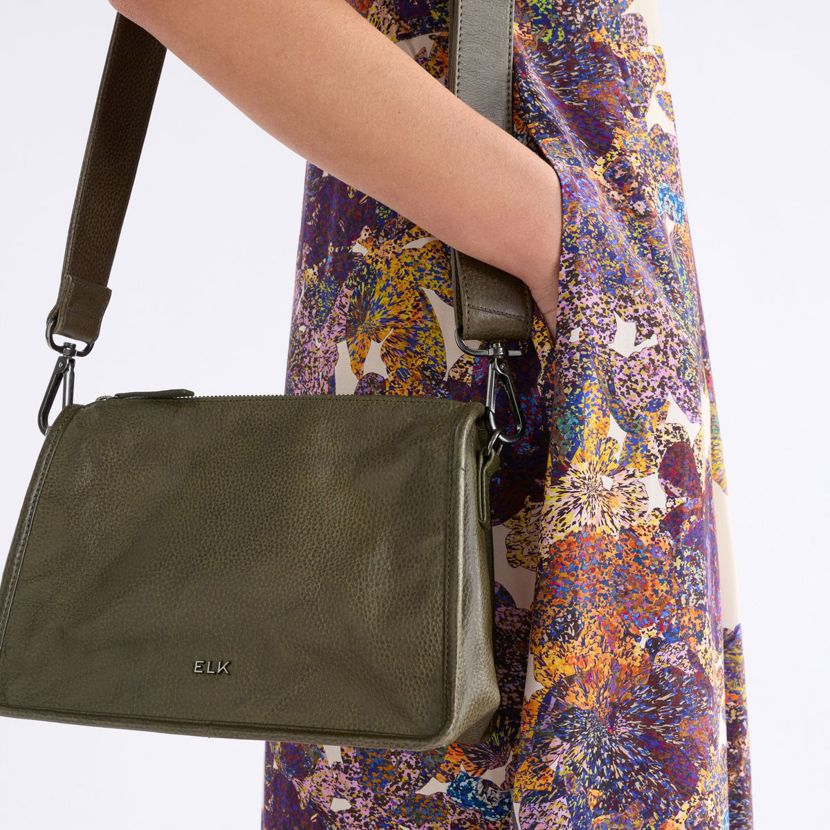 Halben Crossbody Bag / Dark Olive