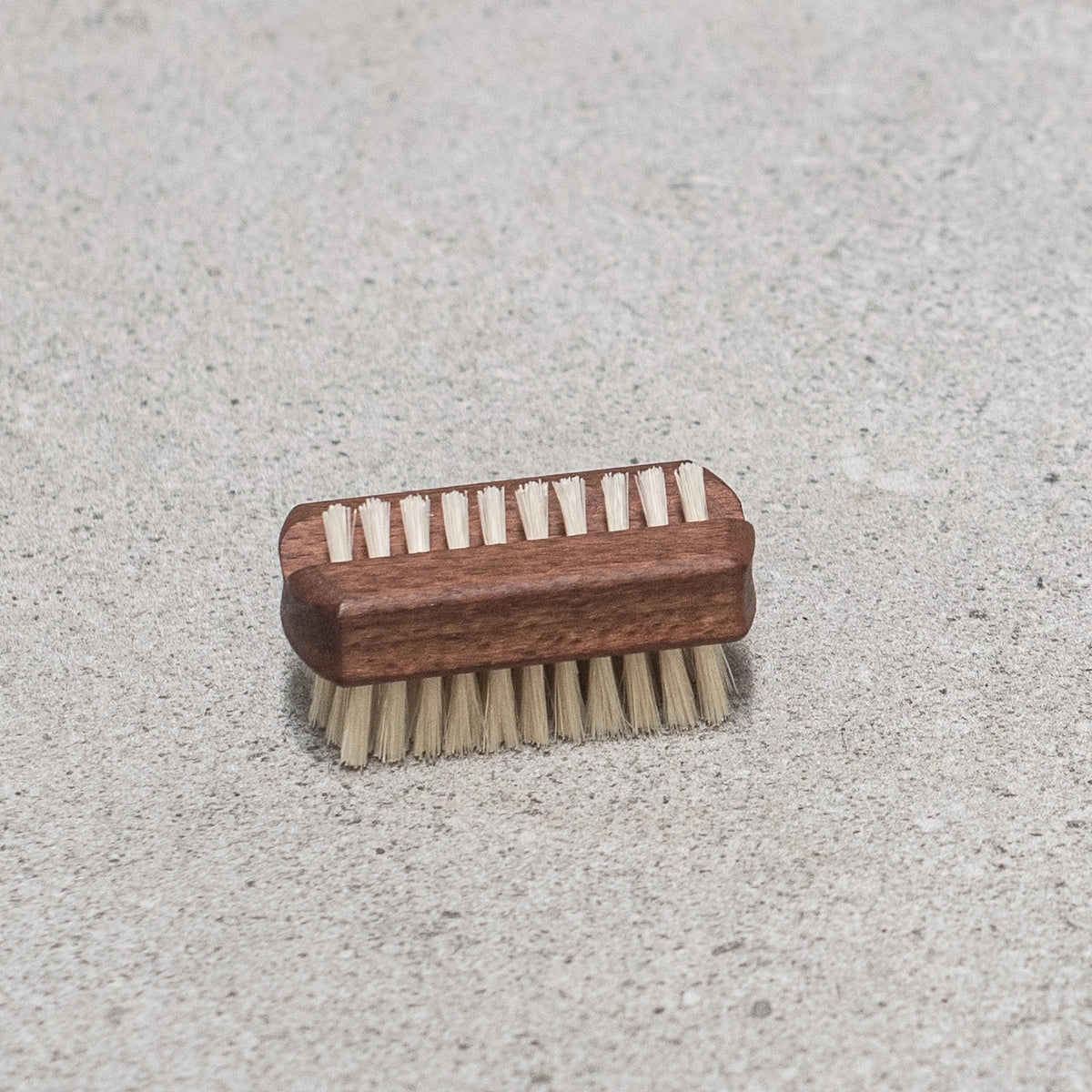 Travel Nail Brush / Thermo Beechwood
