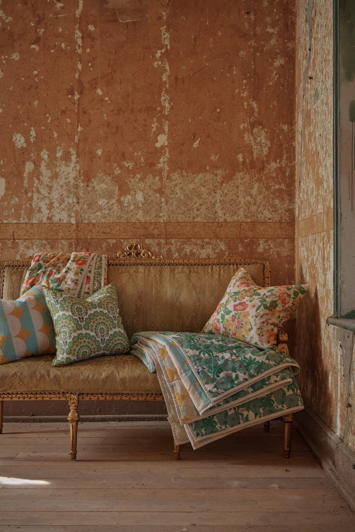 Marianne's Floral Linen Cushion