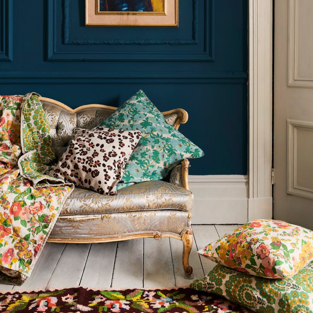 Joan's Floral Linen Cushion