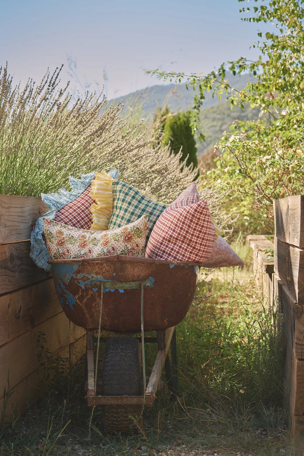 Rhonda Linen Cushion