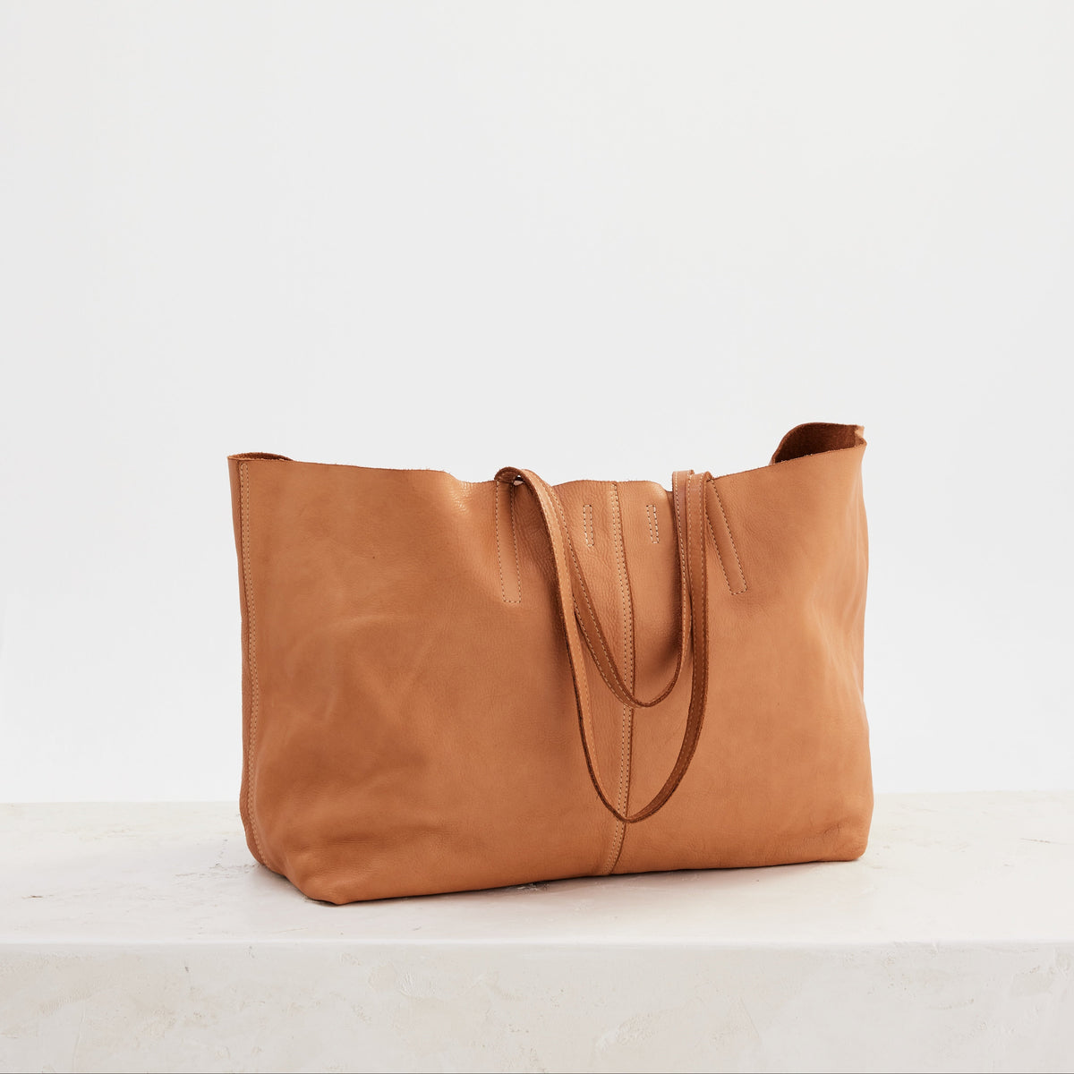 Unlined Tote / Tan