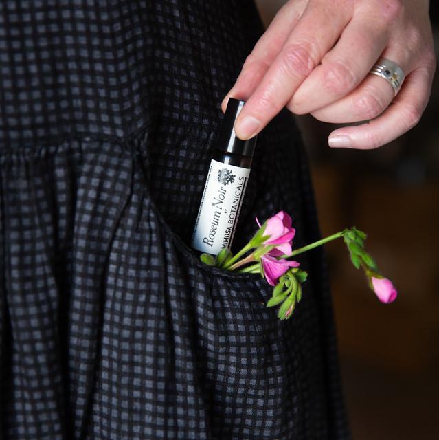 Botanical Perfume 10ml / Roseum Noir