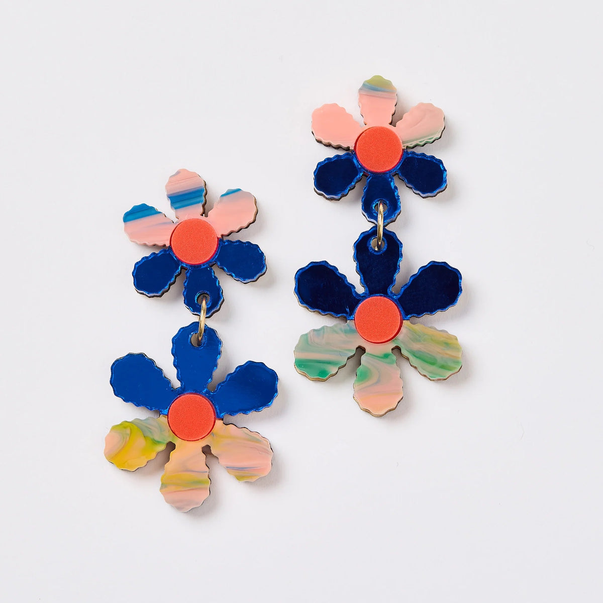 Twin Daisy Chain Earrings / Blue Peach