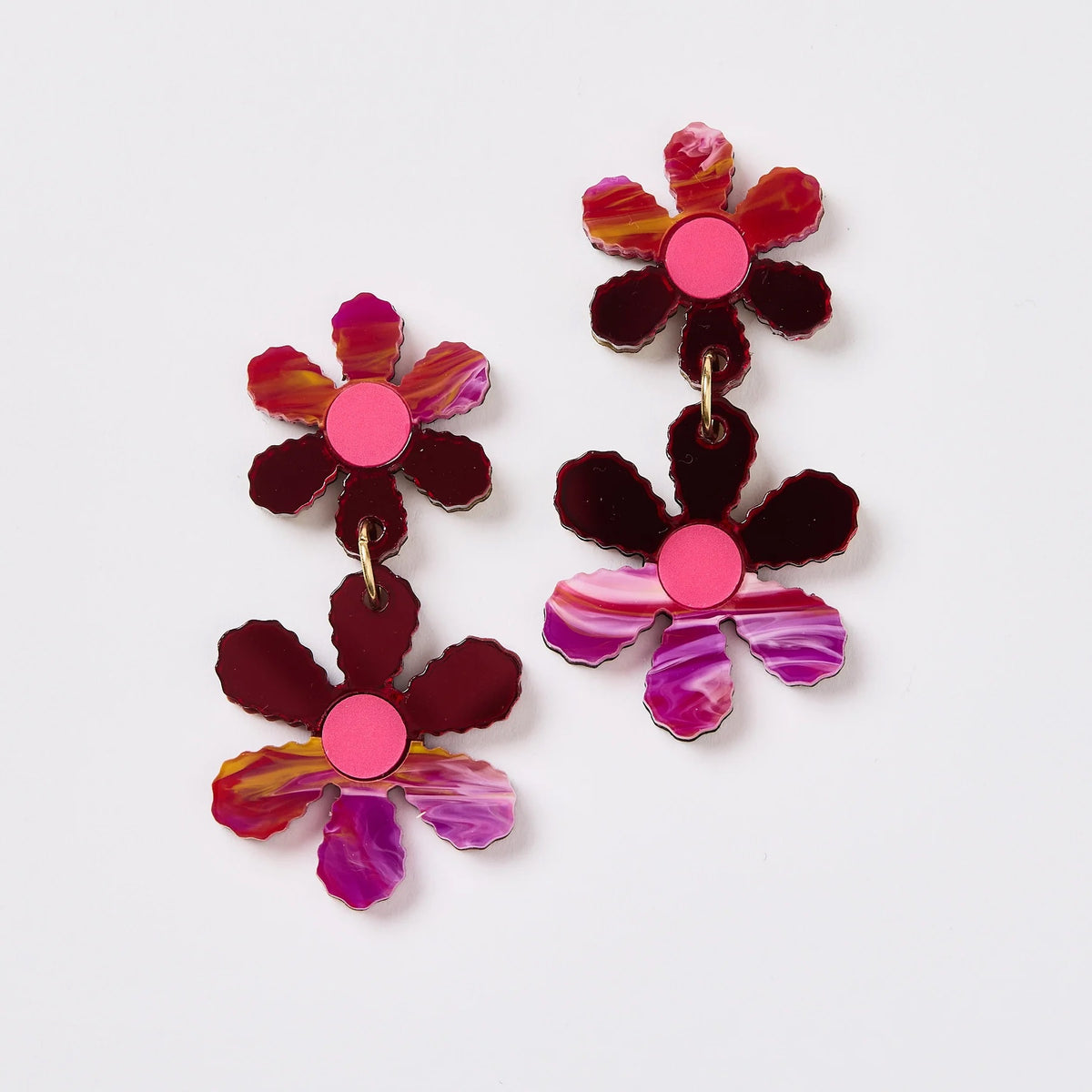 Twin Daisy Chain Earrings / Magenta