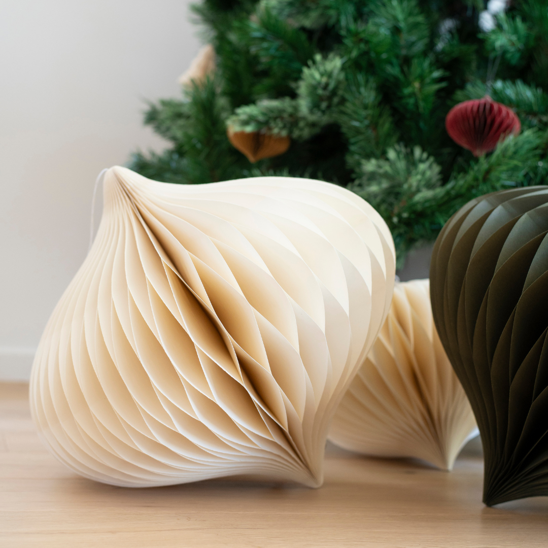 Statement Hanging Jewel 45cm / Off White