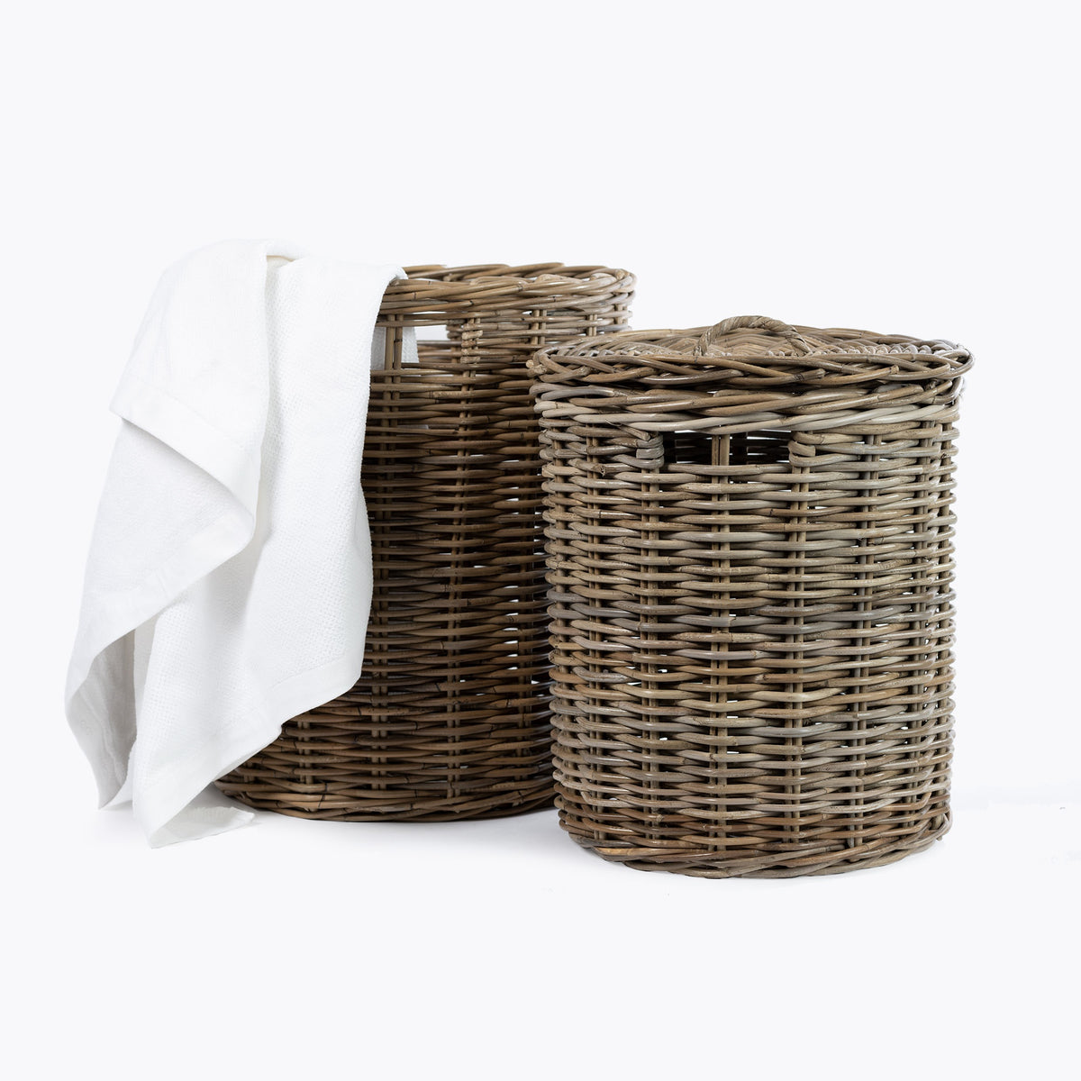 Georgetown Lidded Laundry Hamper / Medium