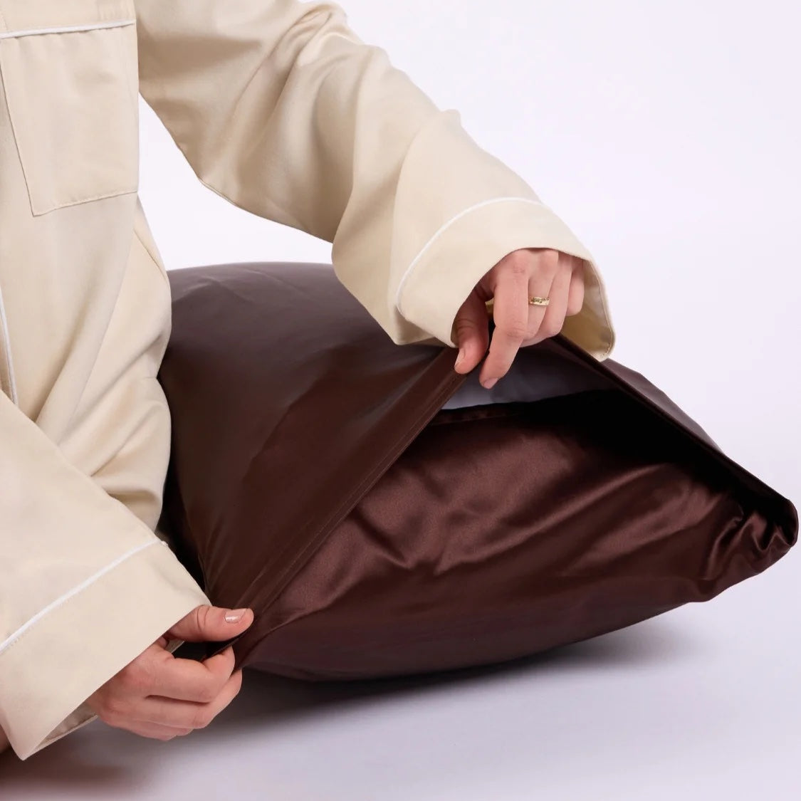 Silk Pillowcase / Cocoa