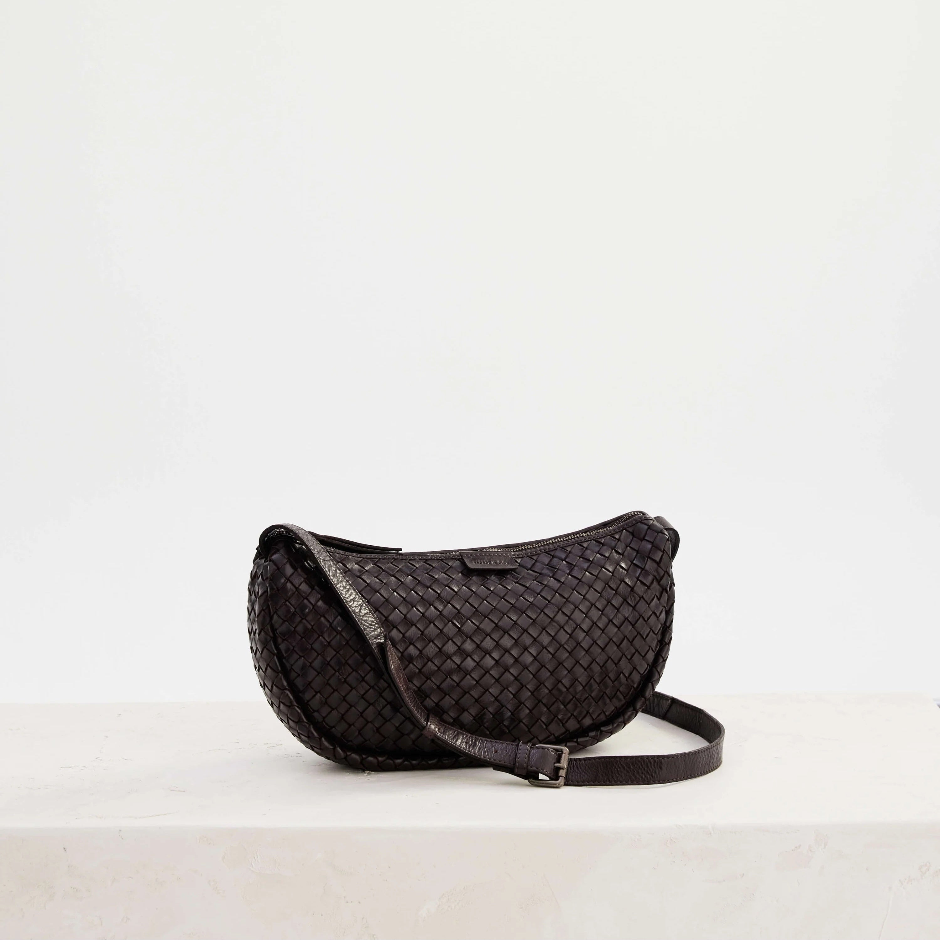 Basque Sling / Chocolate