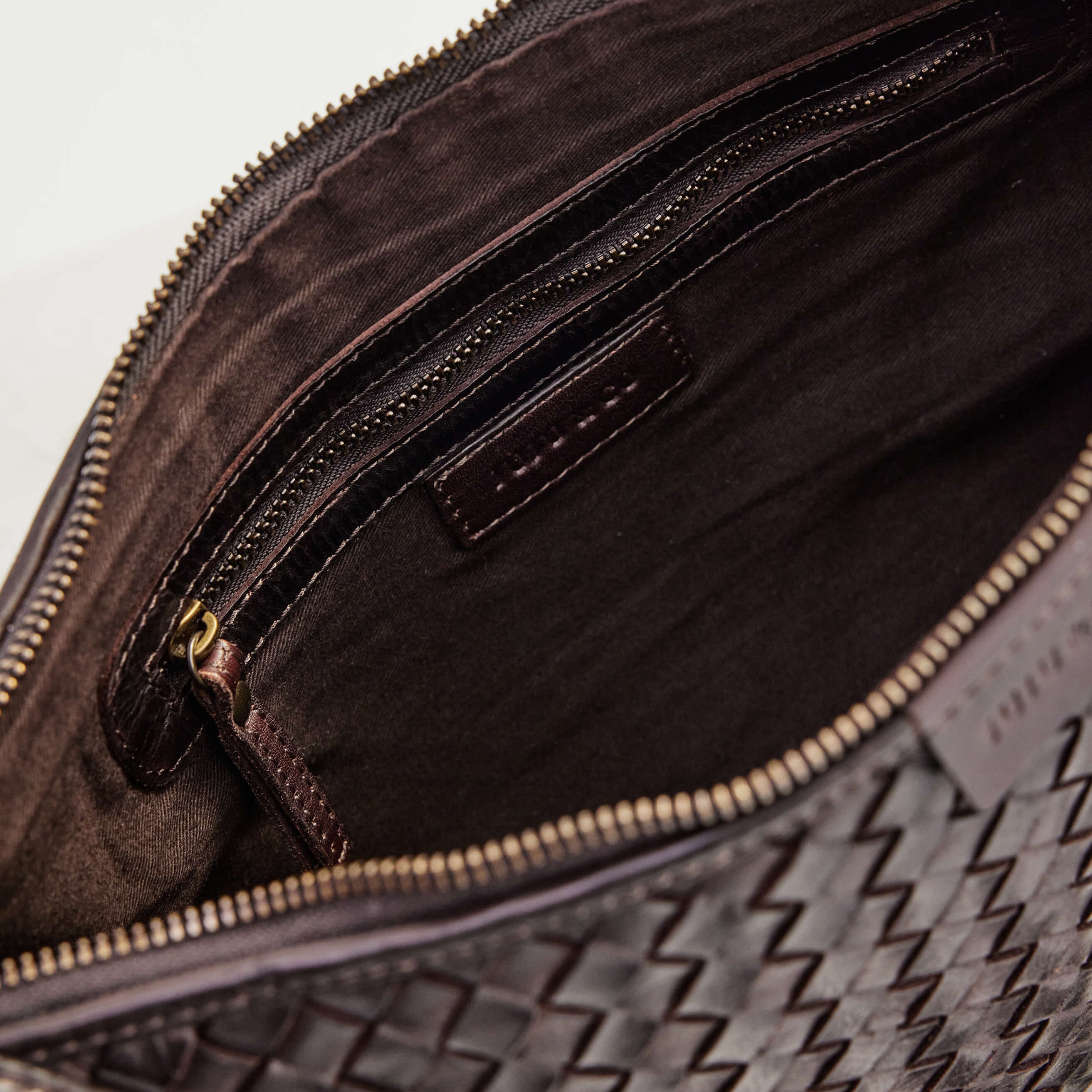 Basque Sling / Chocolate