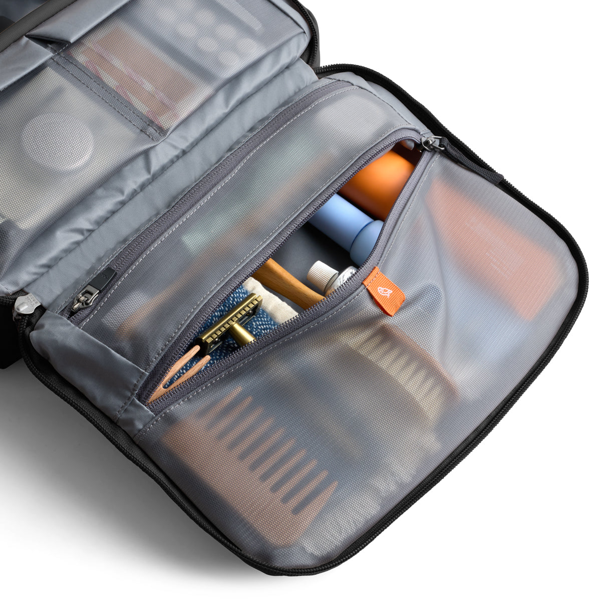 Hanging Toiletry Kit Plus / Black