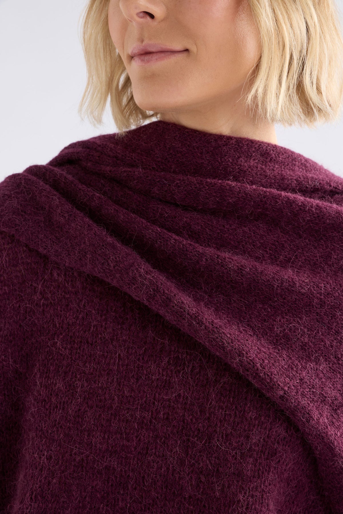 Fine Agna Scarf / Merlot
