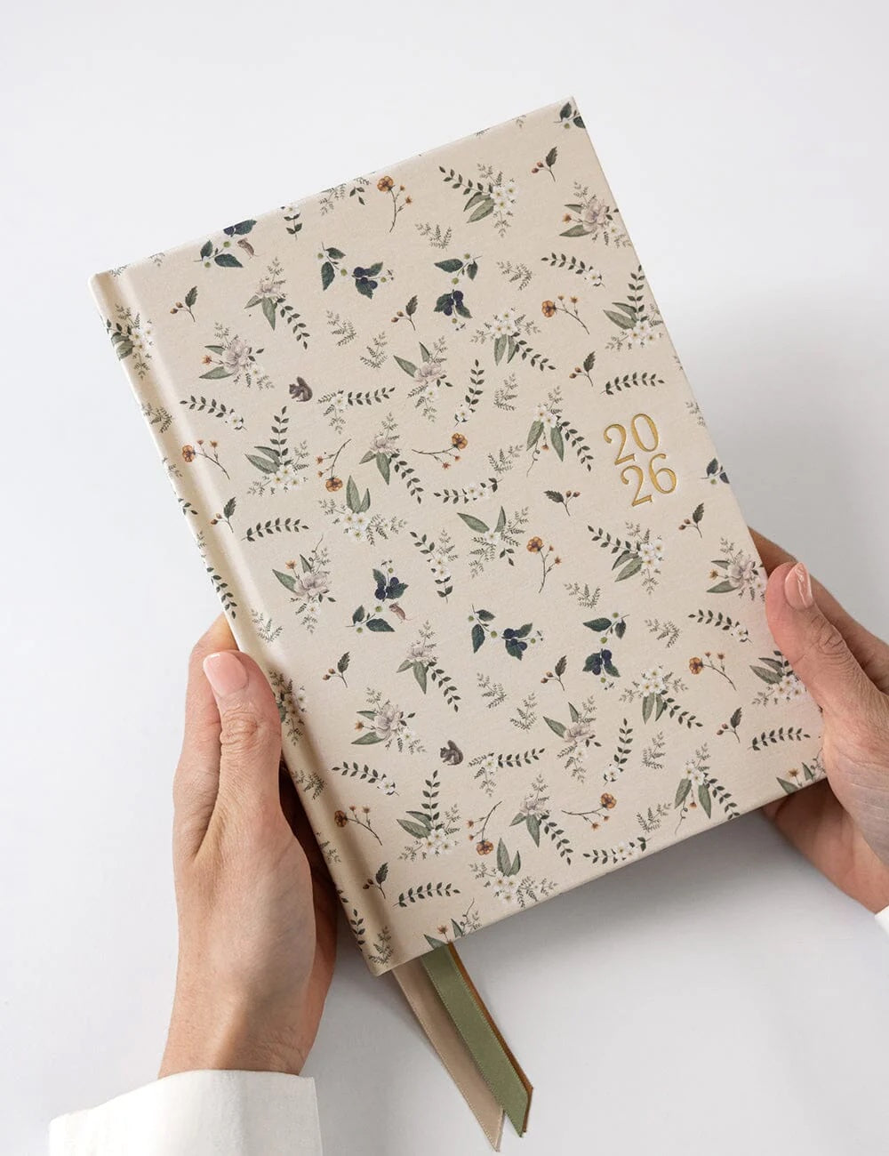 2026 Desktop Linen Bound Planner / Button Fern