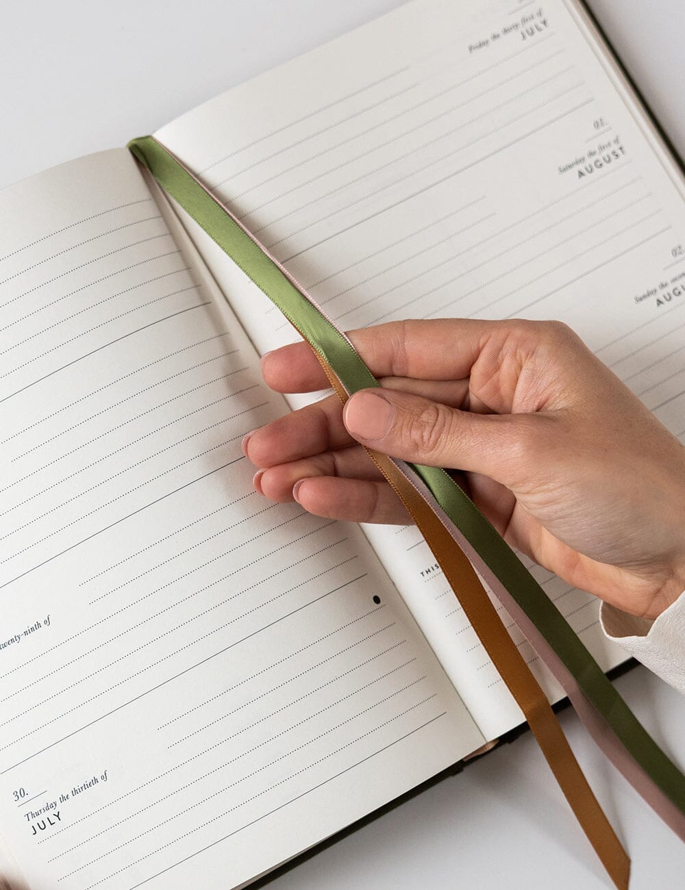 2026 Desktop Linen Bound Planner / Hunter