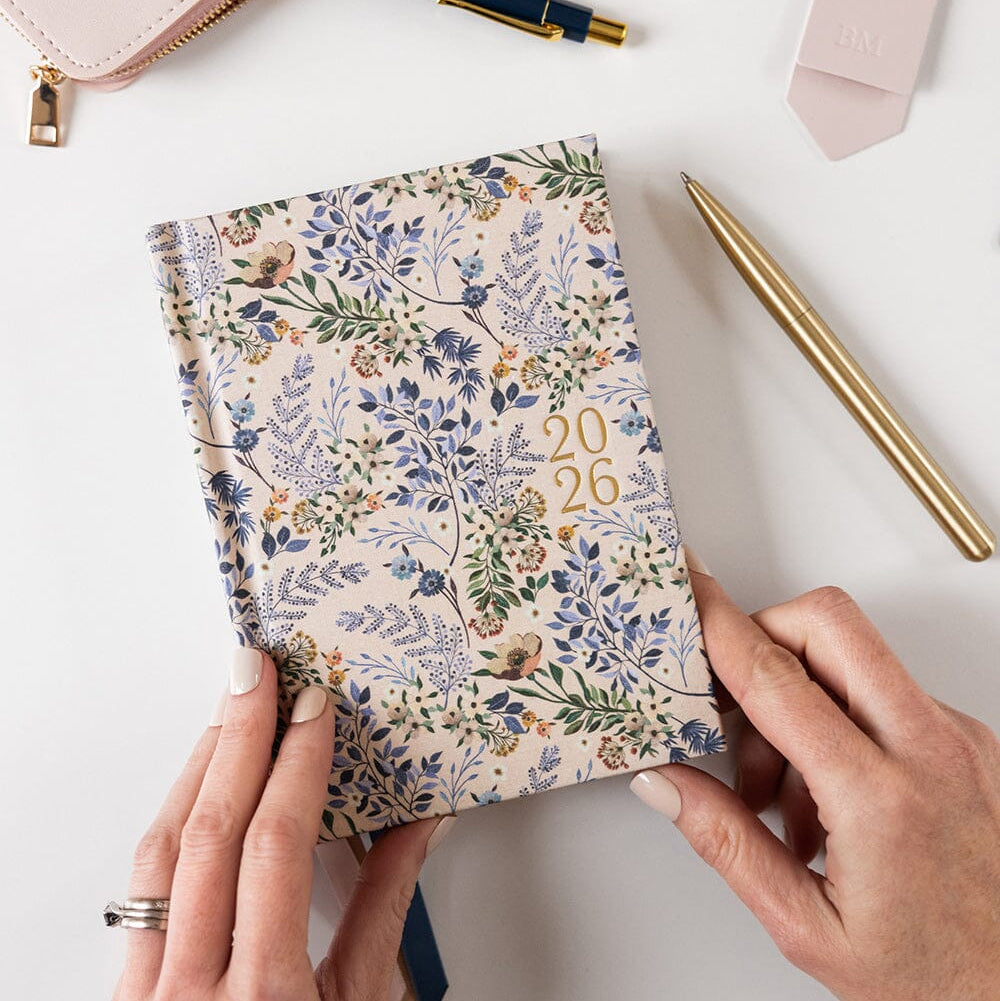 2026 Day to a Page Linen Bound Planner / Bluebuds
