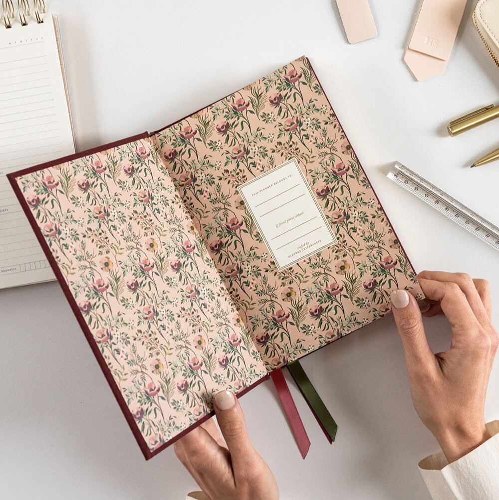 2026 Petite Linen Bound Planner / Mulberry