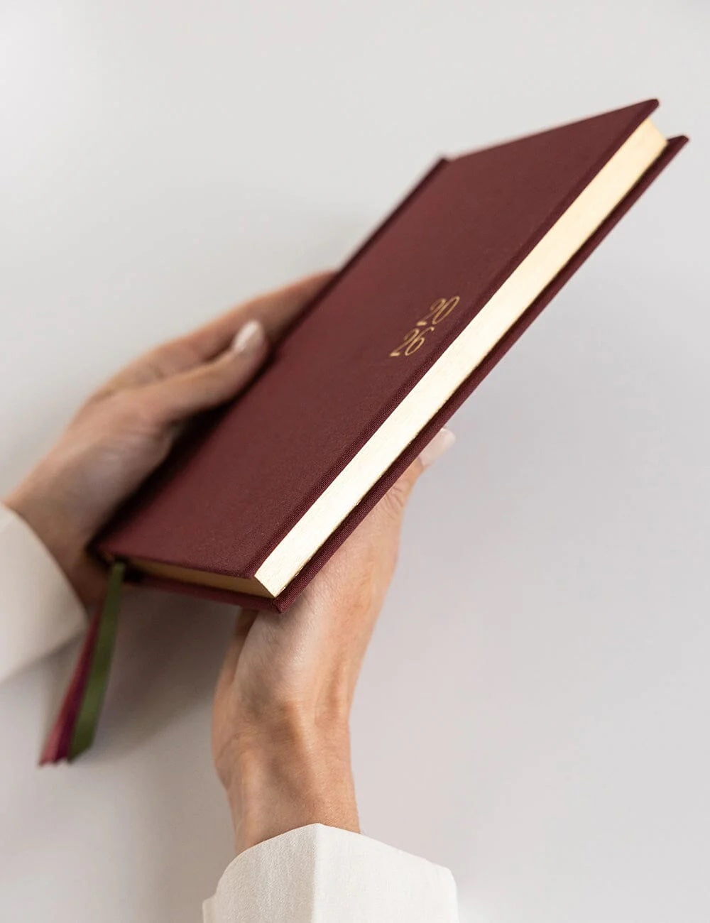 2026 Petite Linen Bound Planner / Mulberry