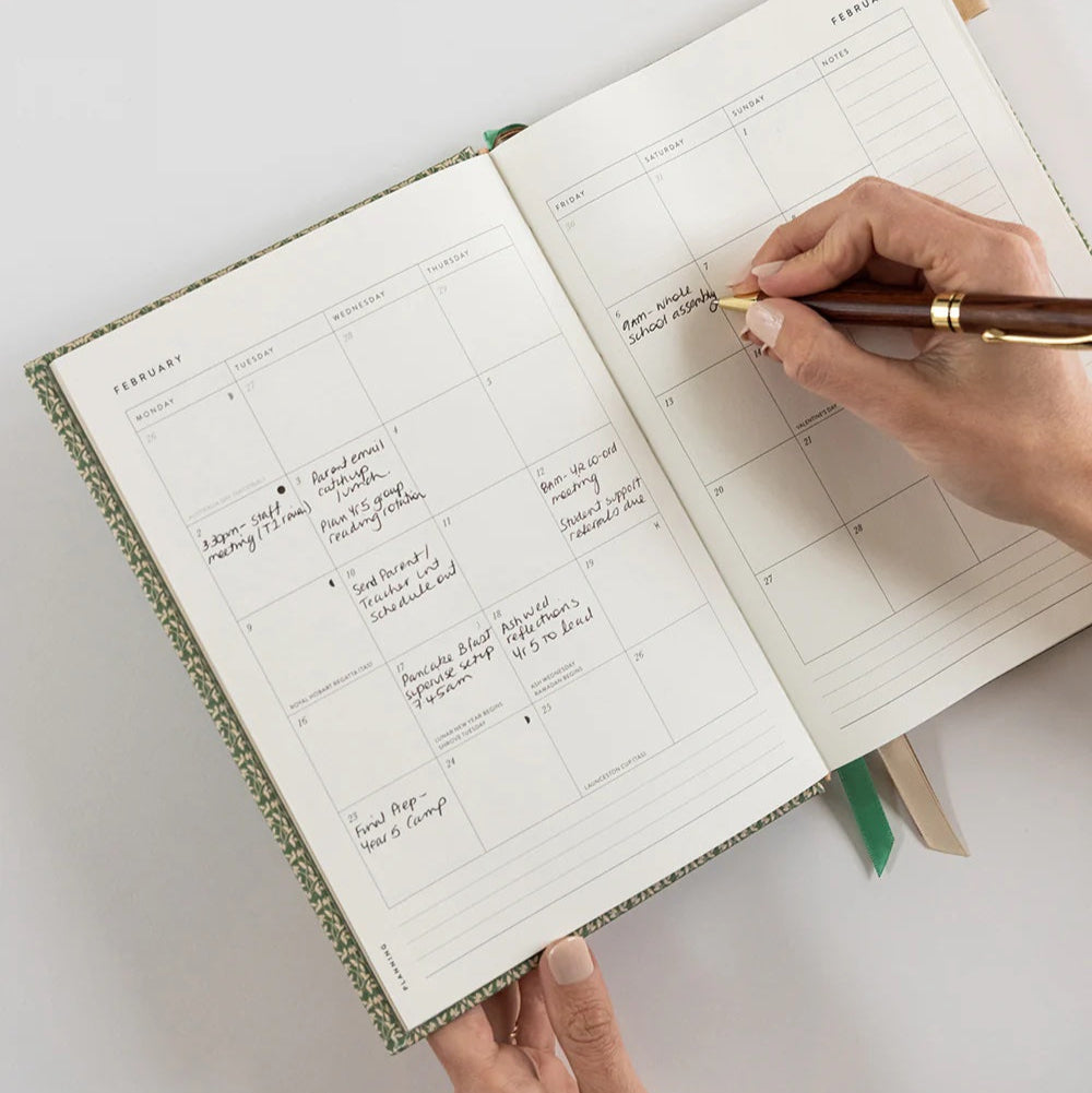 2026 Teachers Desktop Planner / Finch Bramble