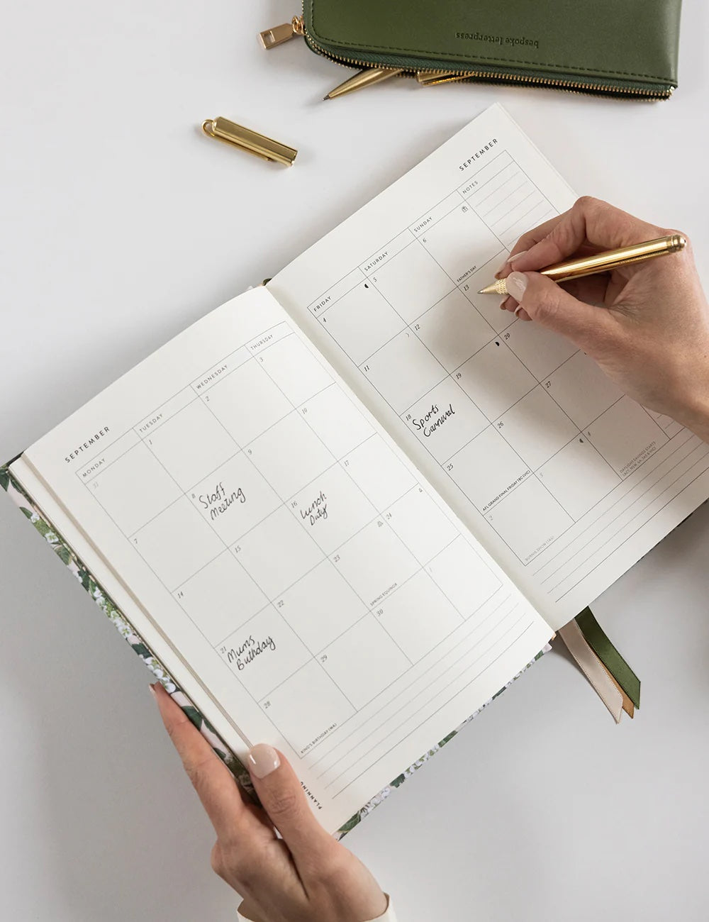 2026 Teachers Desktop Planner / Hydrangea