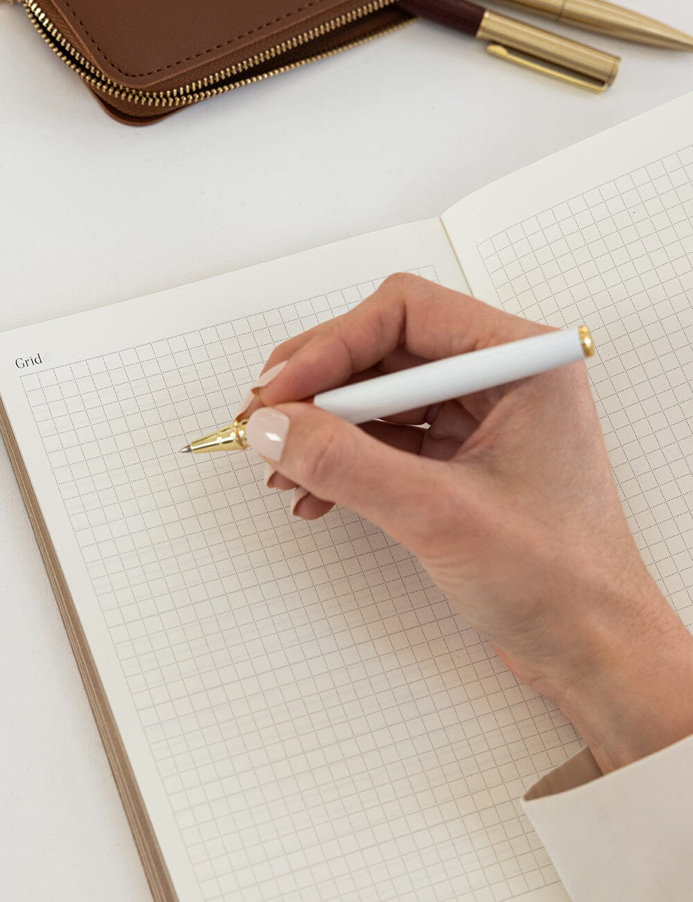 2027 Weekly Planner Notebook / Heritage Roses