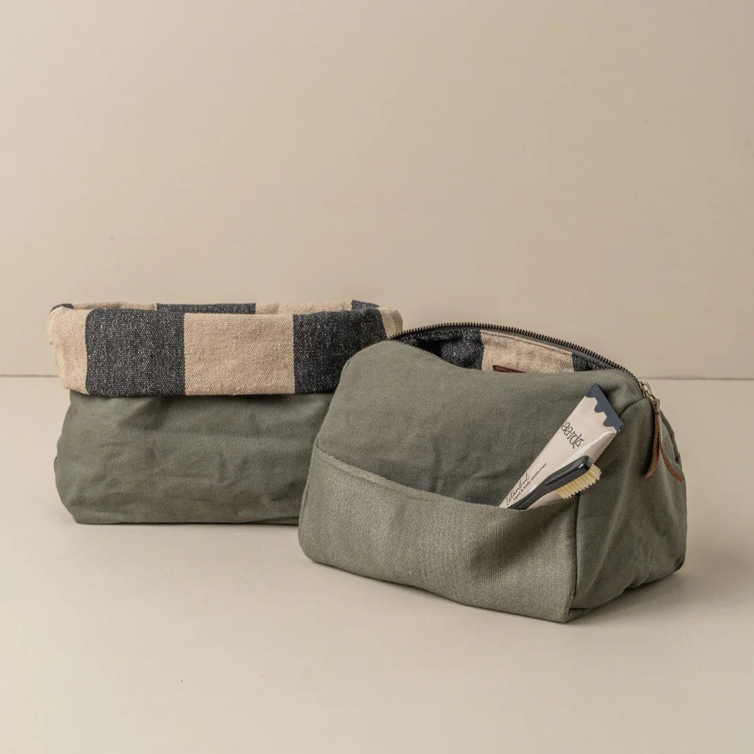 Journey Canvas Toiletry Bag / Olive