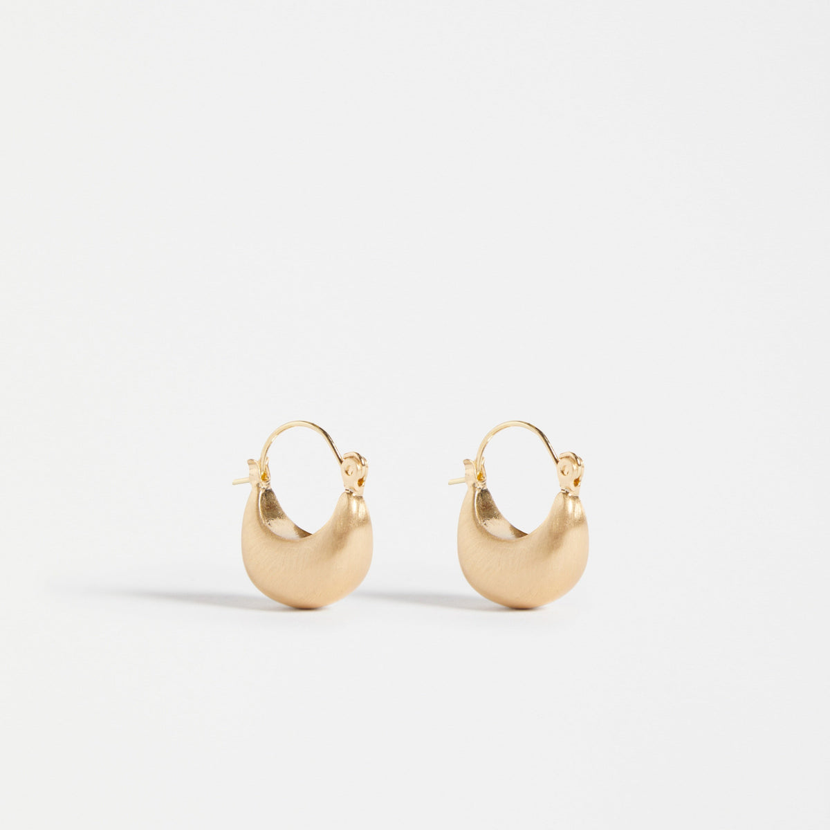 Ellik Short Hoop Earring / Gold