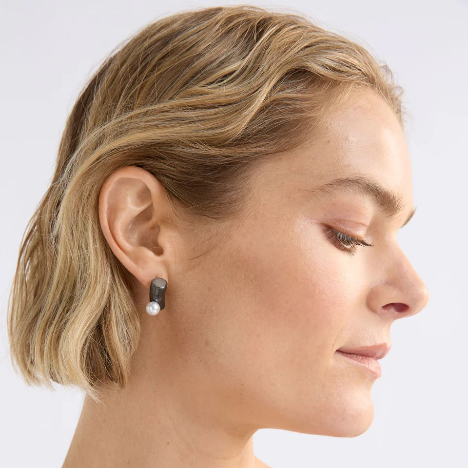 Ahas Stud Earring / Gunmetal