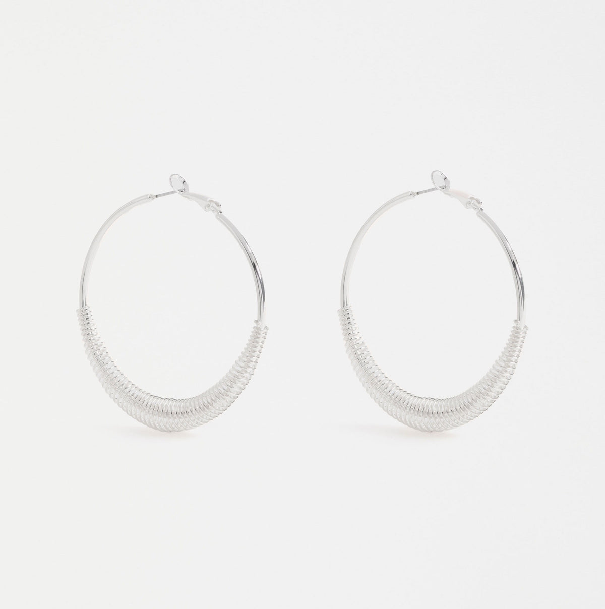 Solf Metallic Hoop Earring / Silver