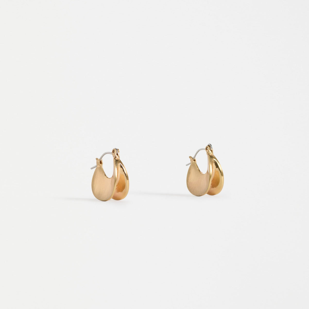 Apenn Small Hoop Earring / Gold
