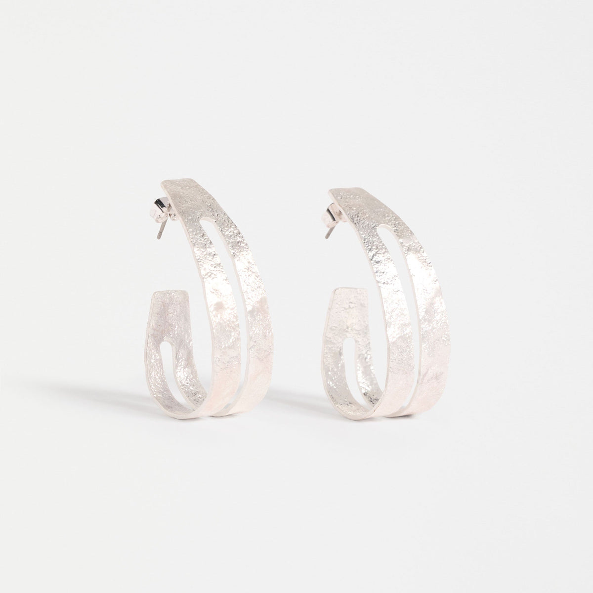 Amner Large Hoop Earrings / Silver