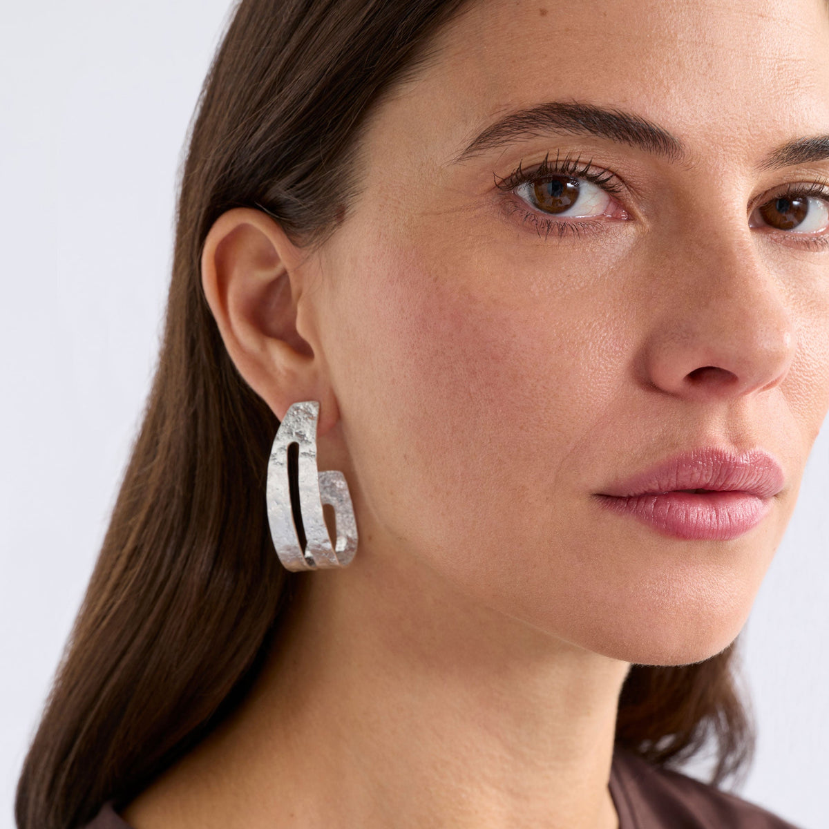 Amner Large Hoop Earrings / Silver