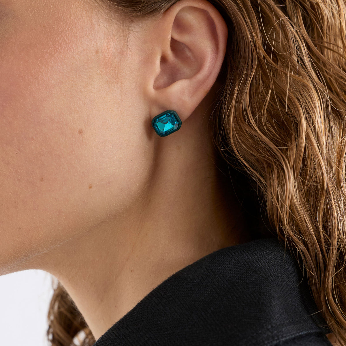 Jule Mini Stud Earring / Peacock