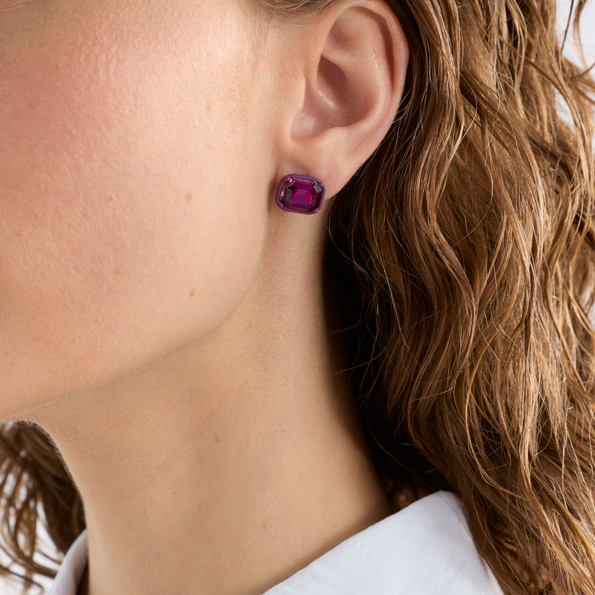 Jule Mini Stud Earring / Fuchsia