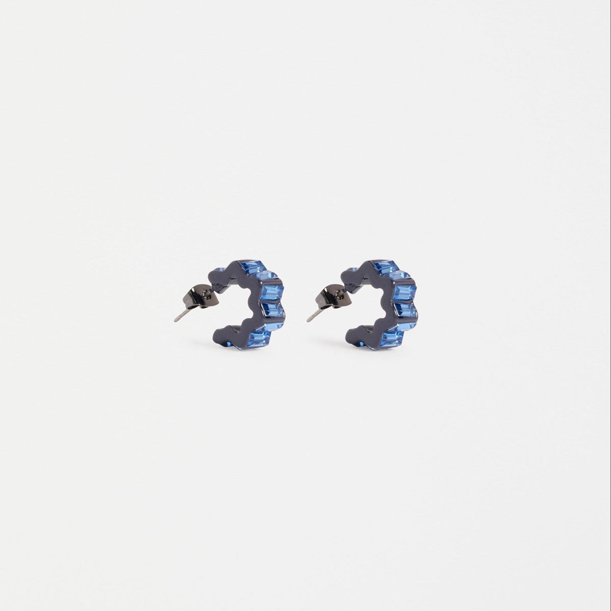 Jolle Mini Hoop Earring / Midnight