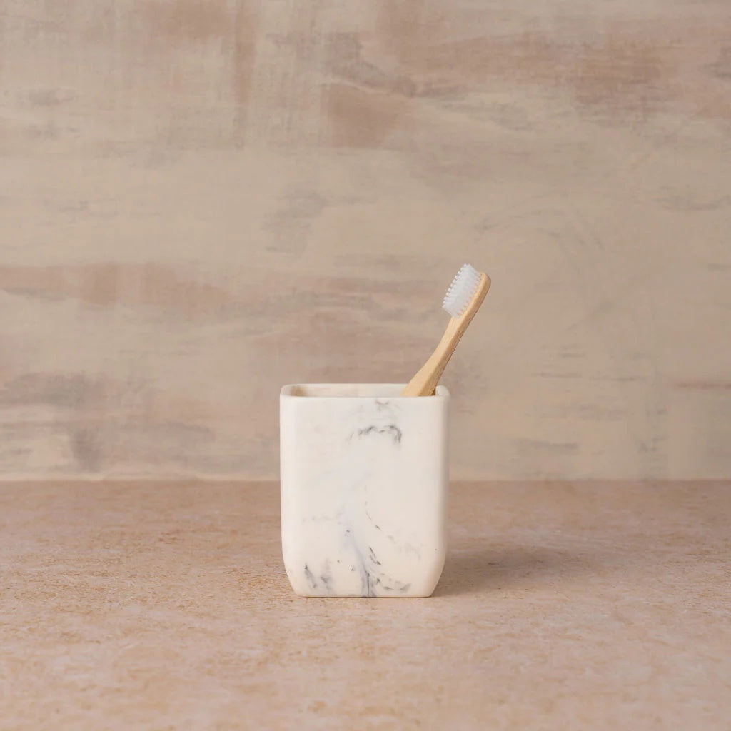 Flow Resin Toothbrush Holder / Merle