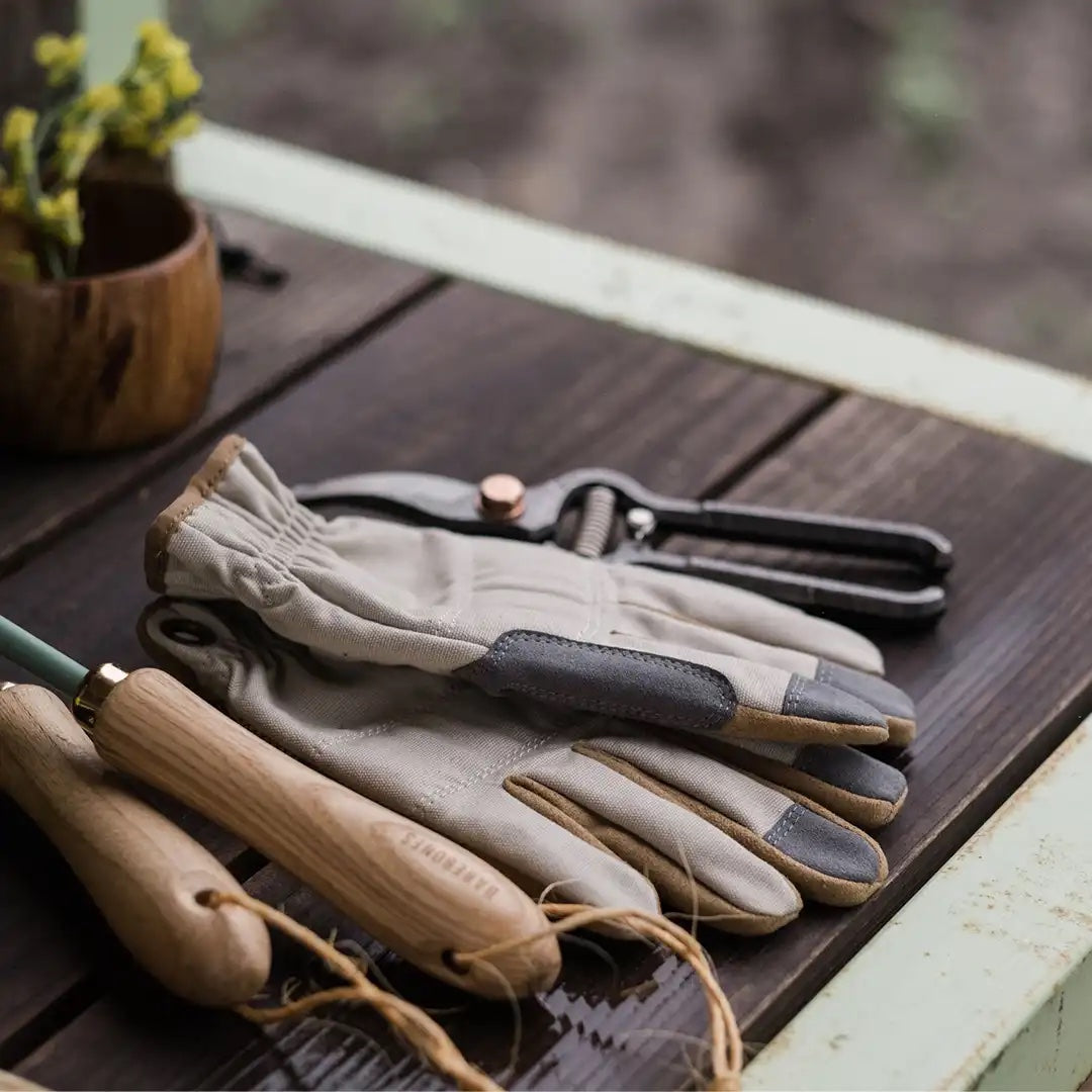 Leepa Garden Glove