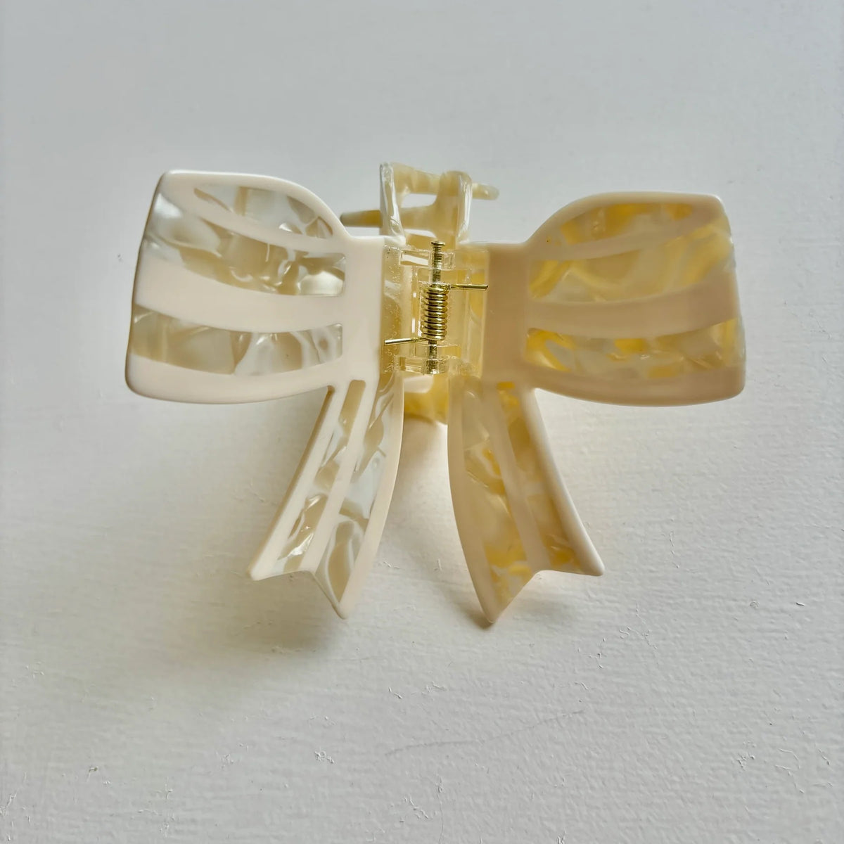 Bow Hair Clip / Cream