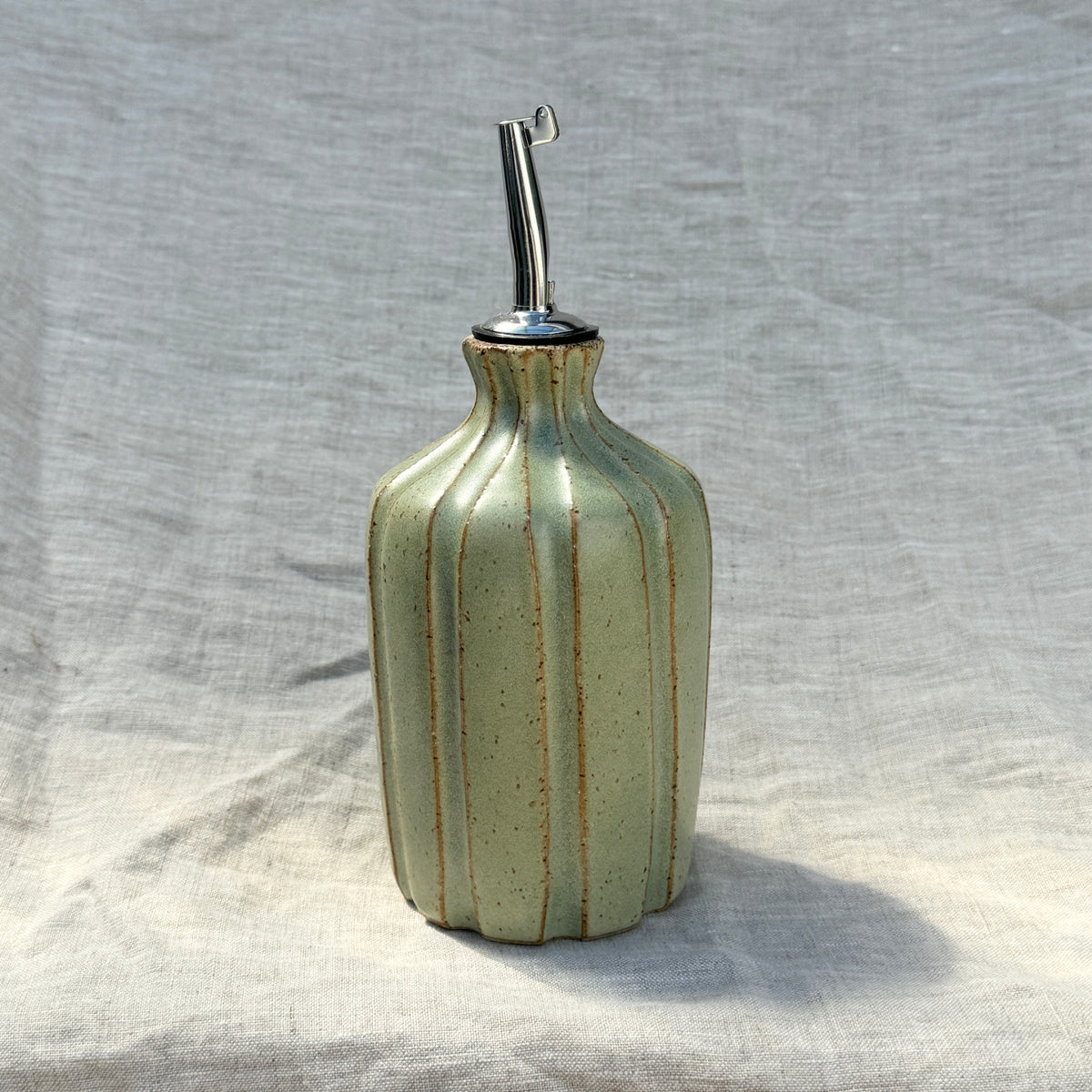 Oil Pourer / Carved Green