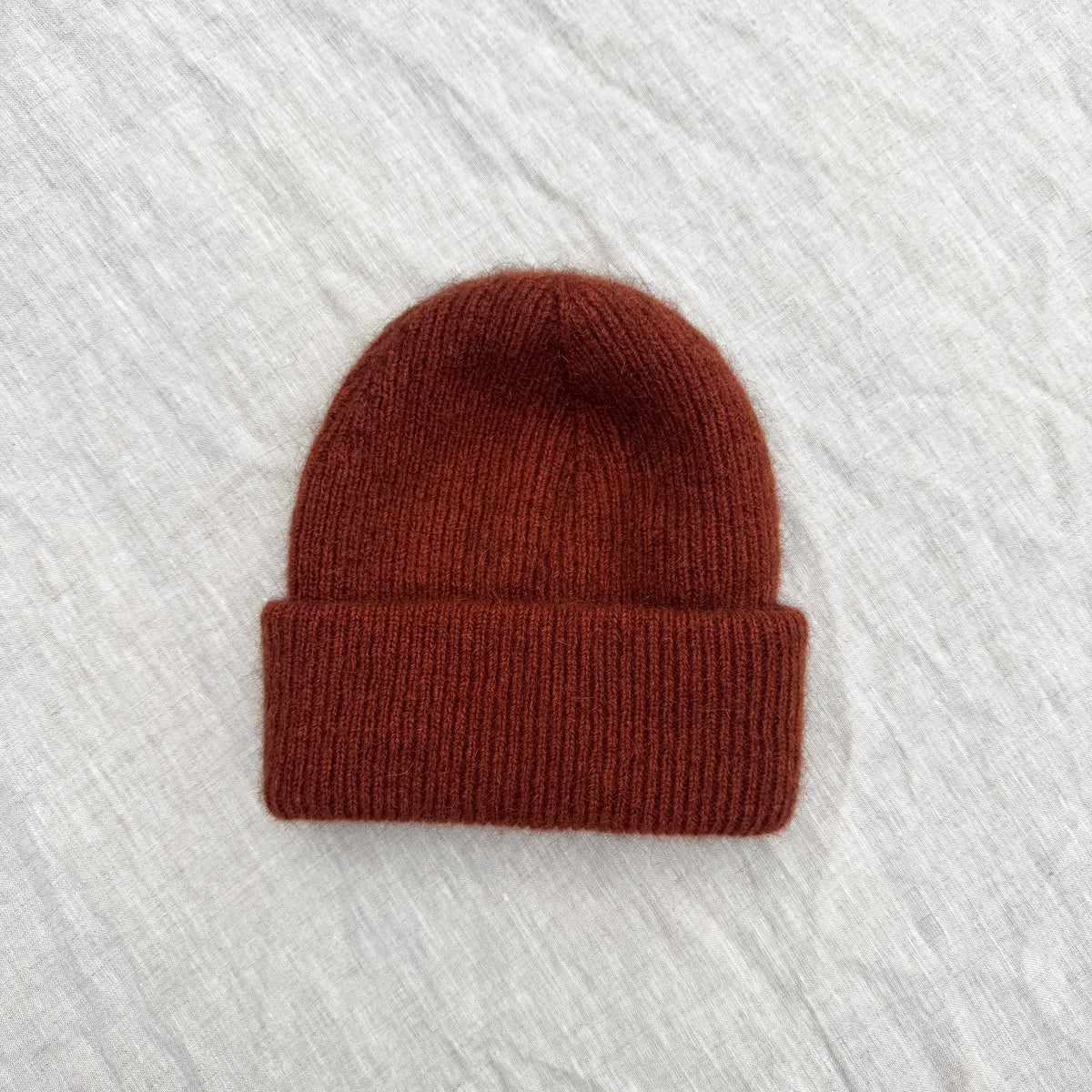 Possum Merino Fine Rib Beanie / Spice