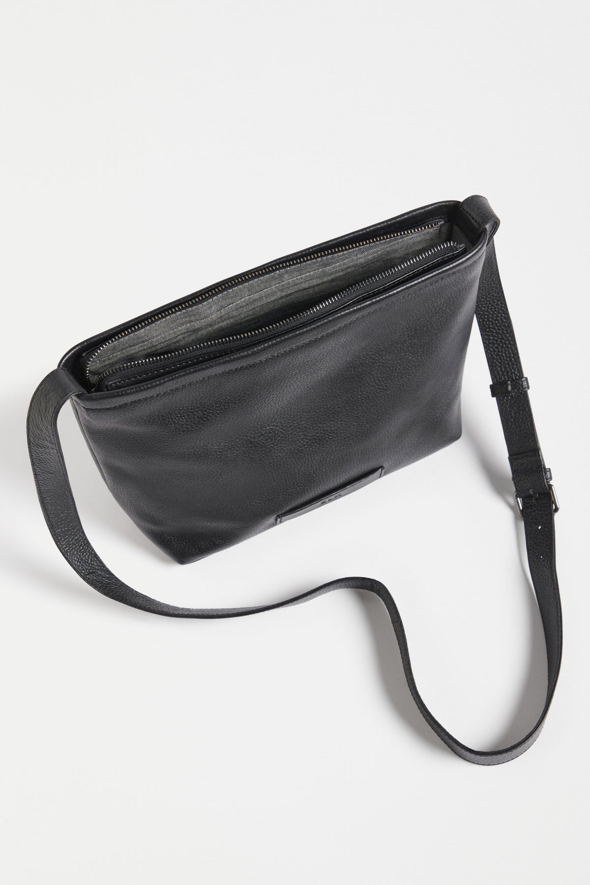 Lomi Crossbody / Black